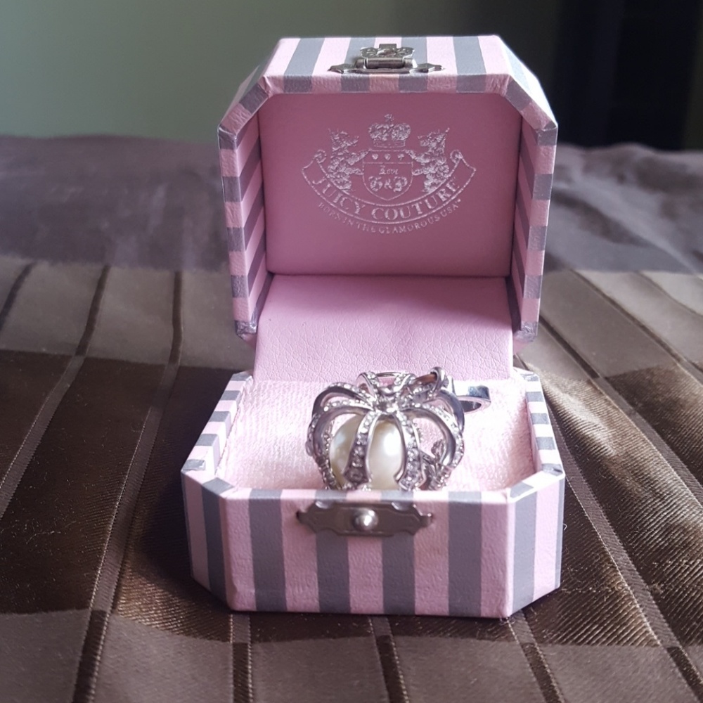 Juicy couture crown charm